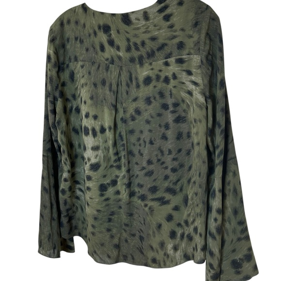 L'AGENCE Olive Leopard Print Blouse - Picture 7 of 16